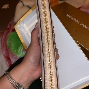 Michael Kors Bags - Used Michael Kors wallet Michael Kors Bags - Used Michael Kors wallet